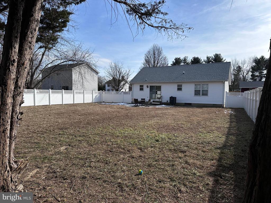 3 Oak St