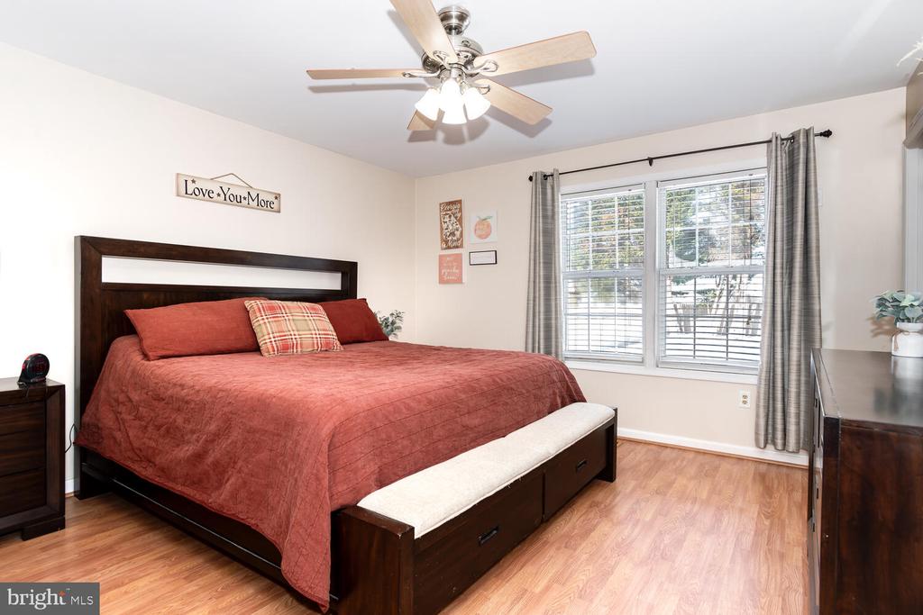 3 Oak St