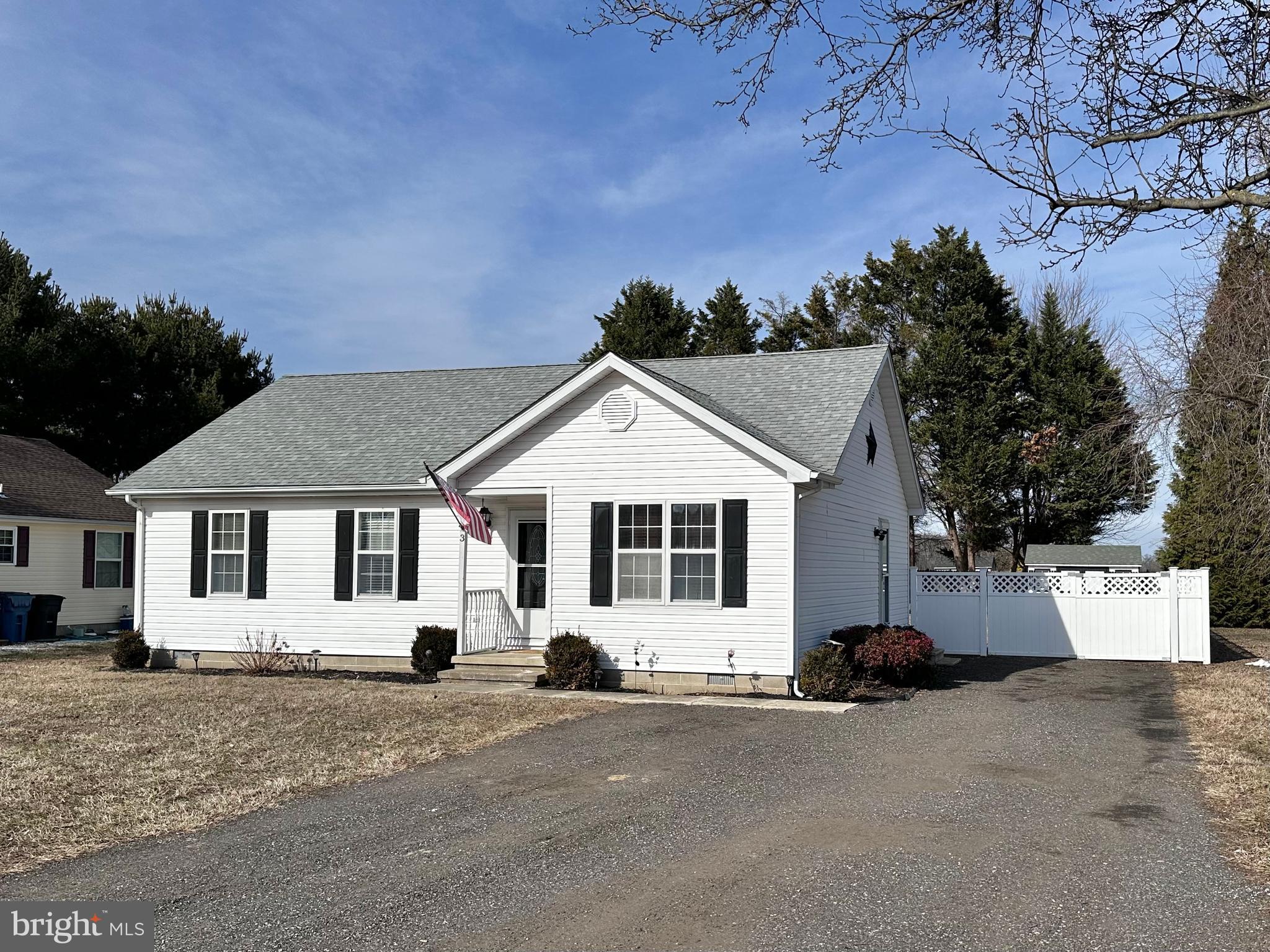 3 Oak St