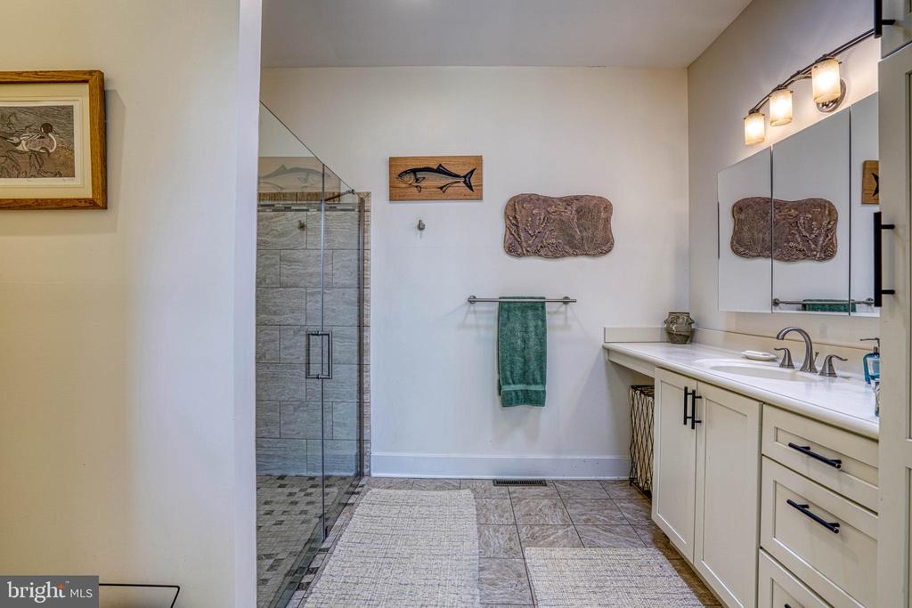 23556 Gilpin Point Rd