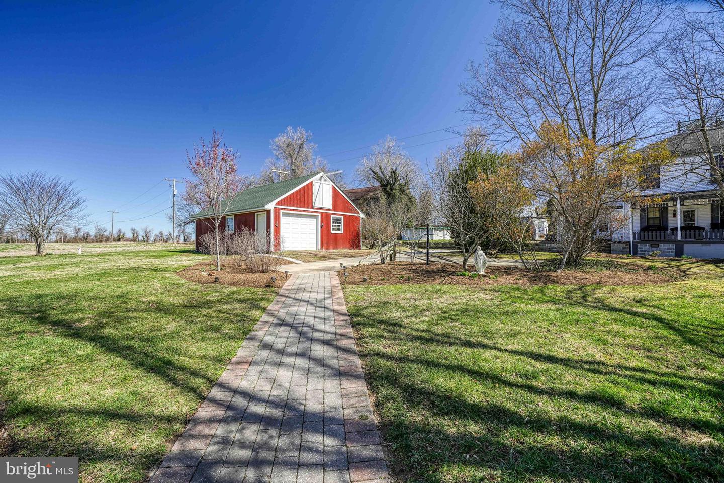 21954 Main St