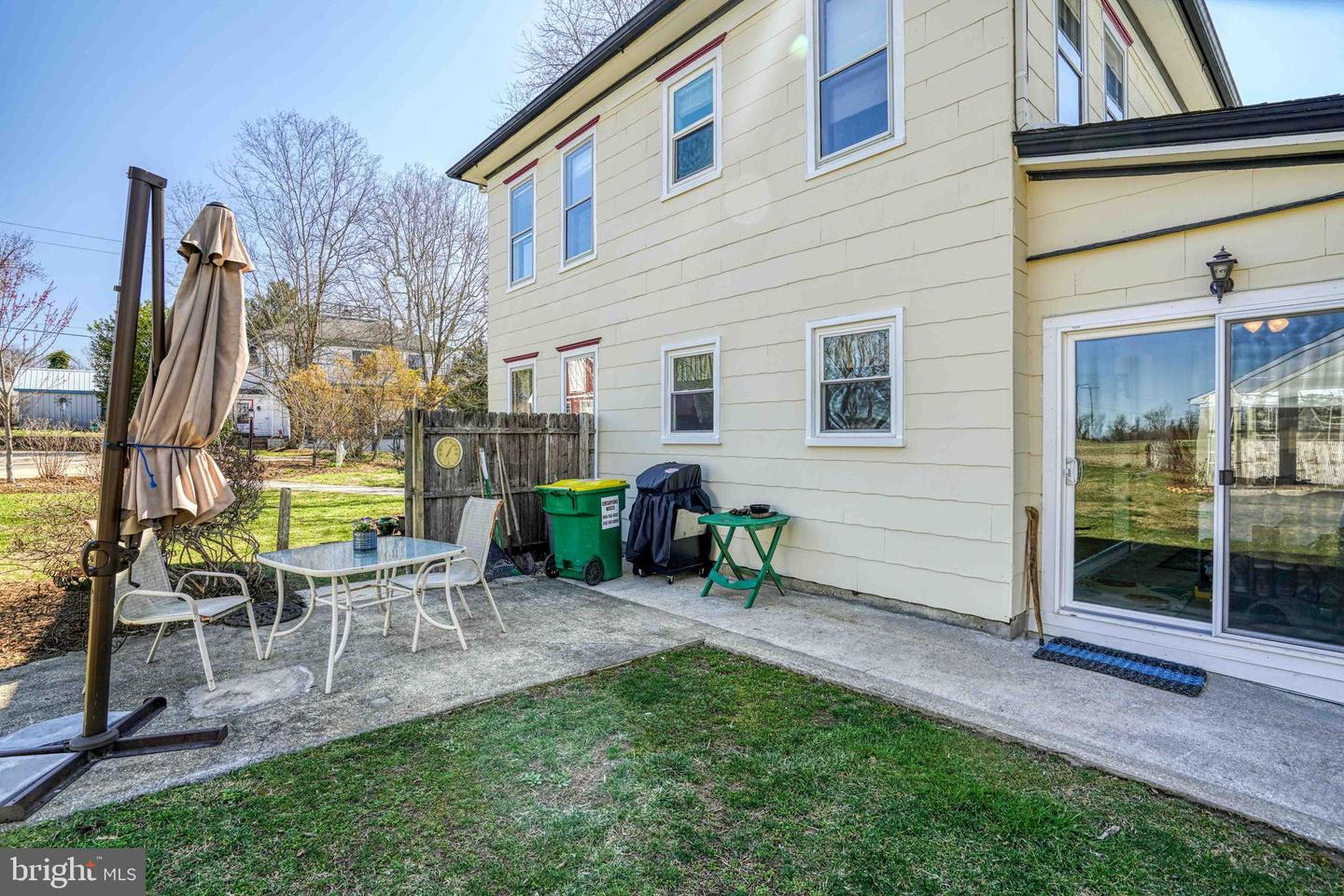 21954 Main St