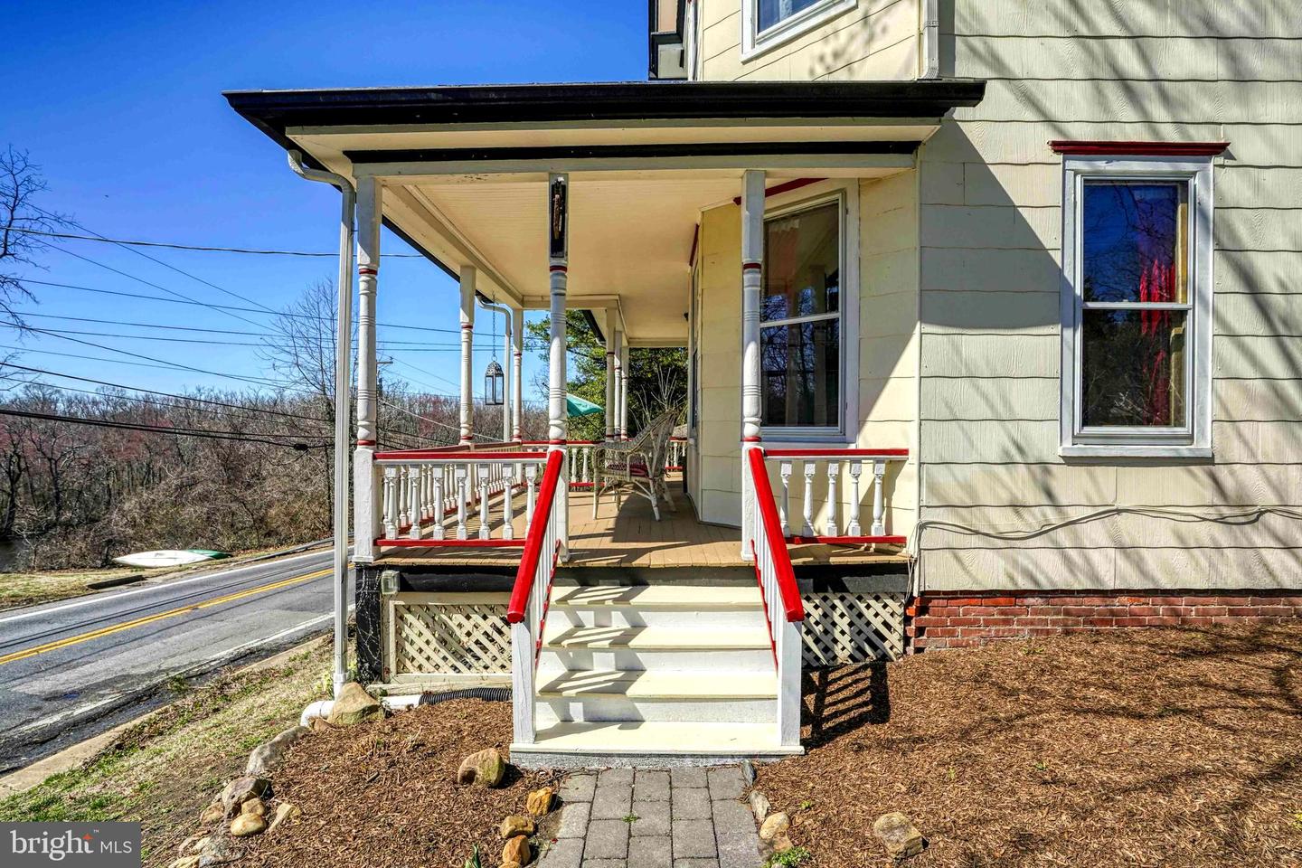 21954 Main St
