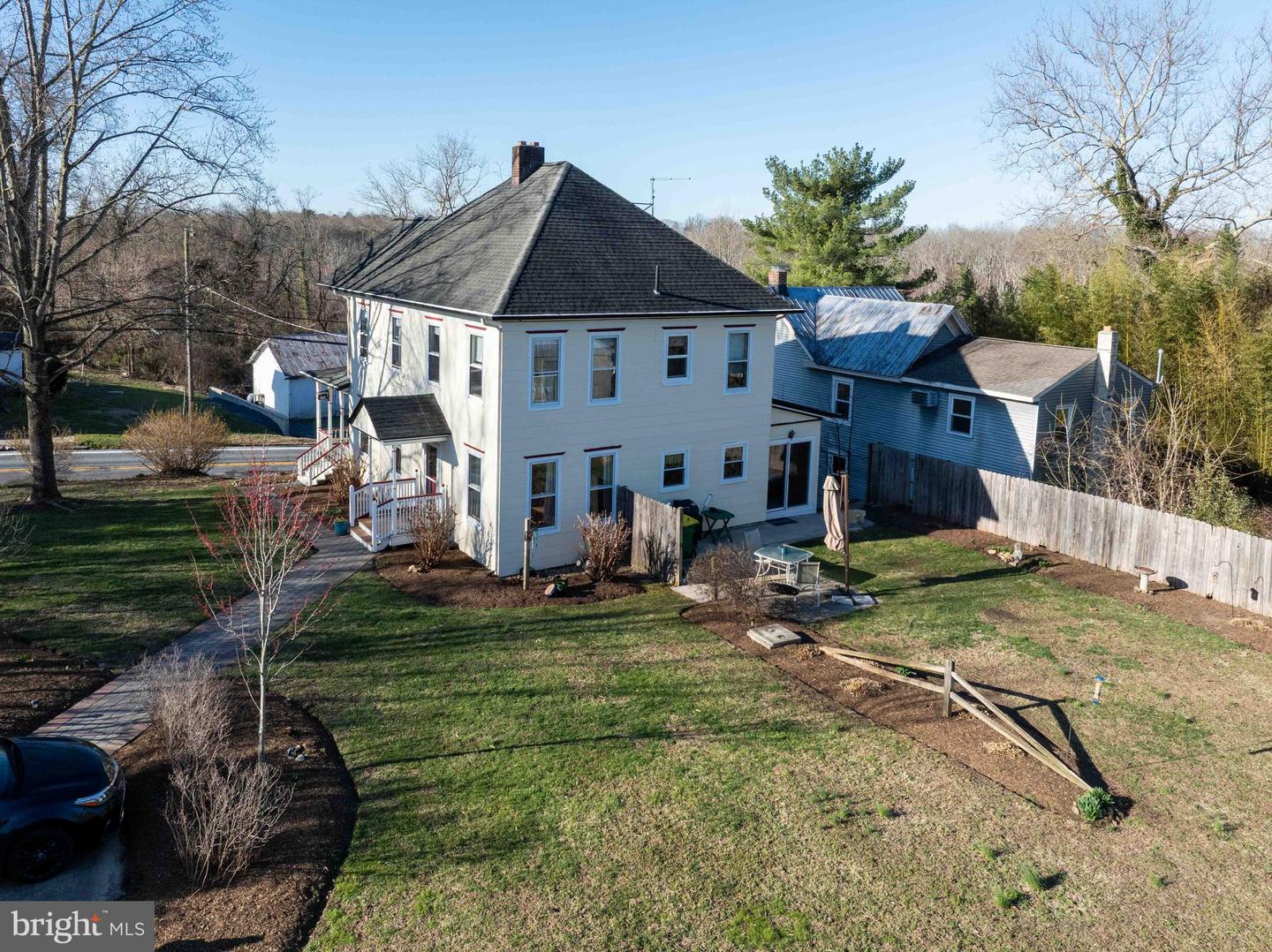 21954 Main St