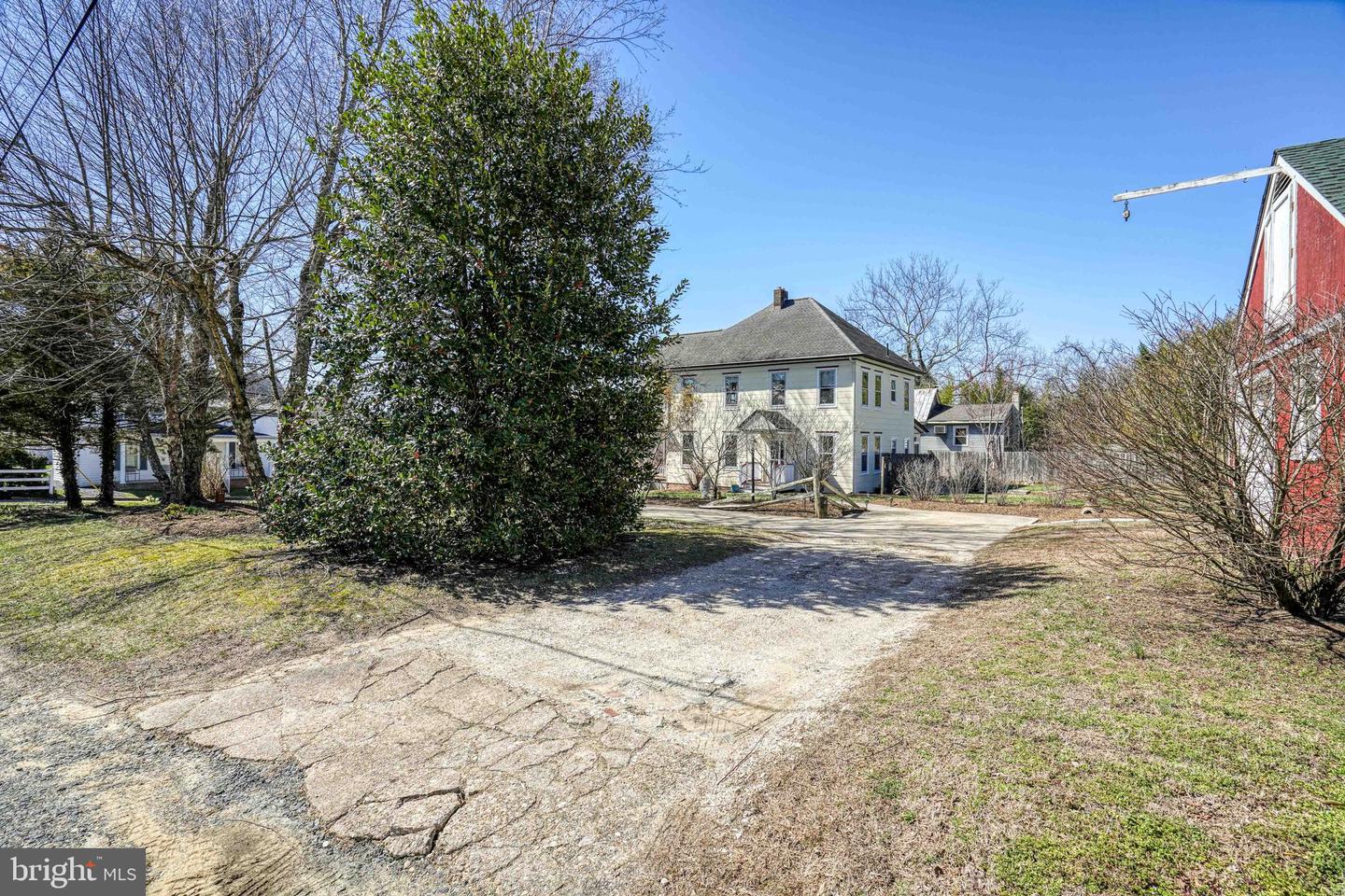 21954 Main St