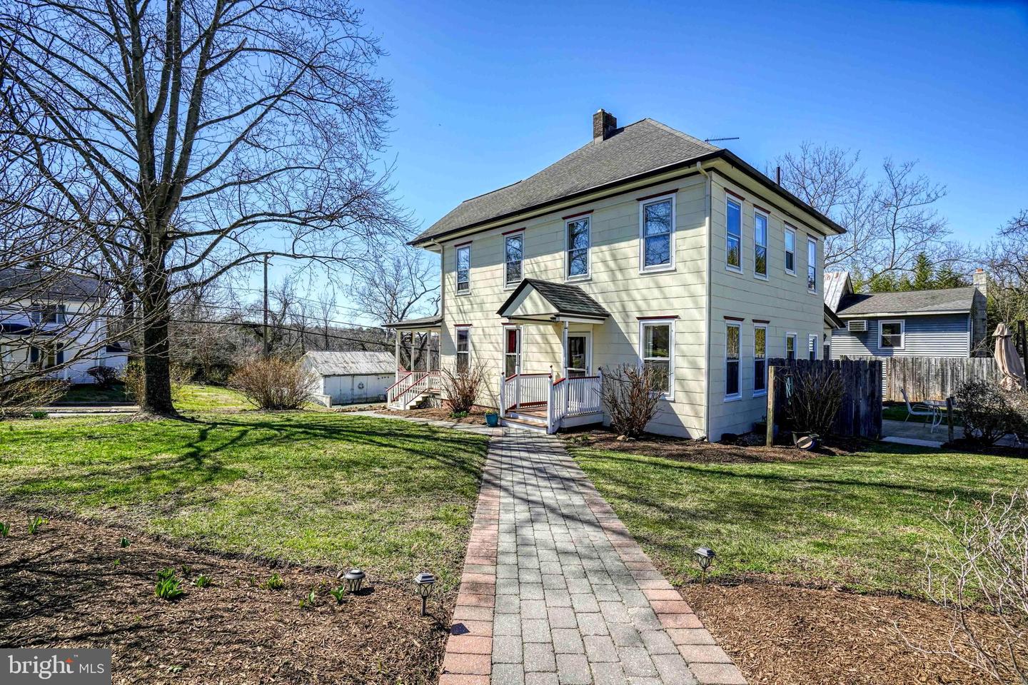 21954 Main St