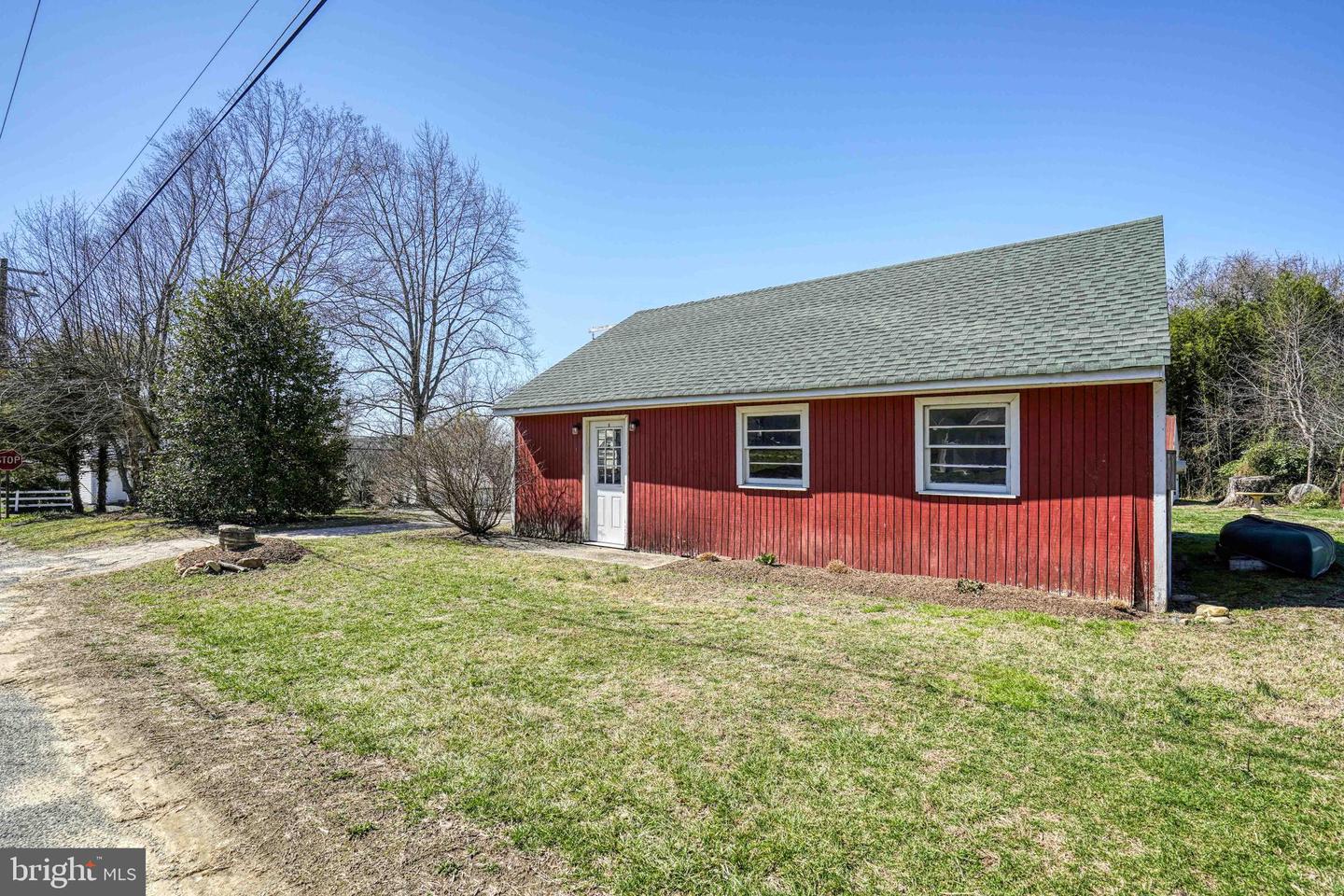 21954 Main St