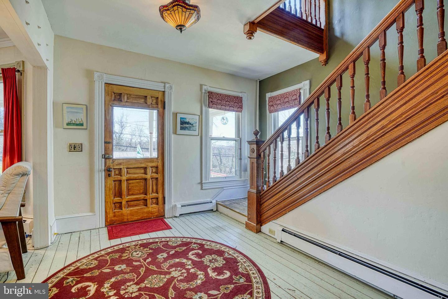 21954 Main St