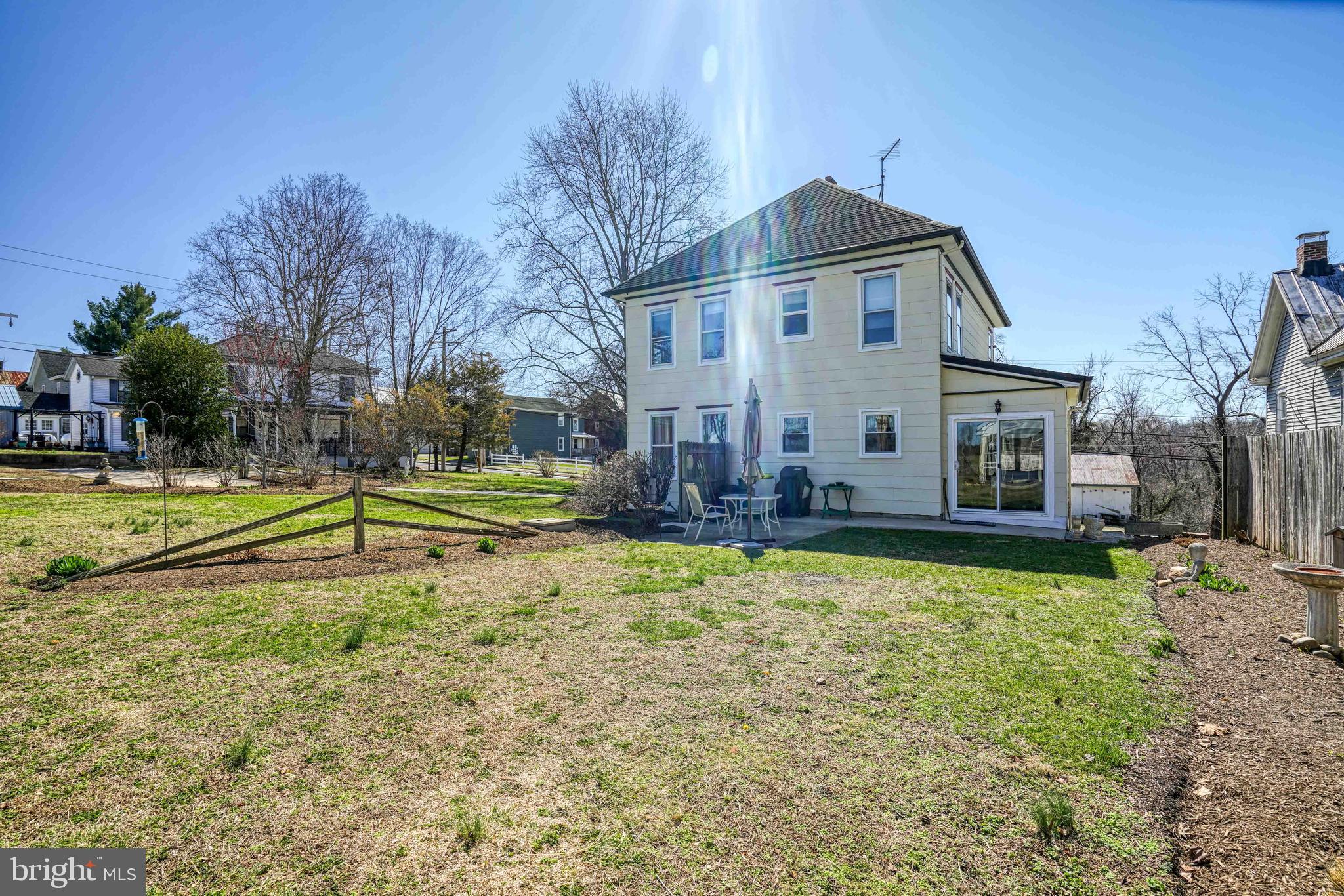 21954 Main St