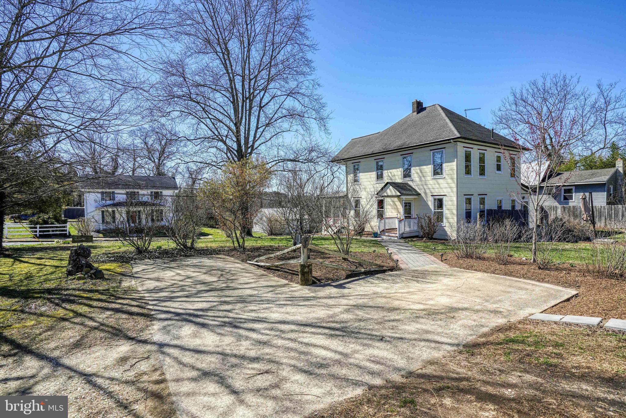 21954 Main St