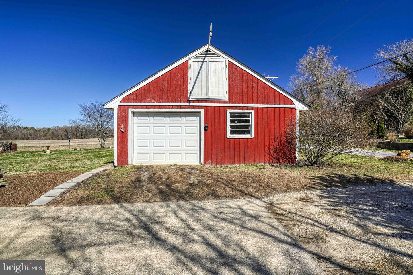 21954 Main St