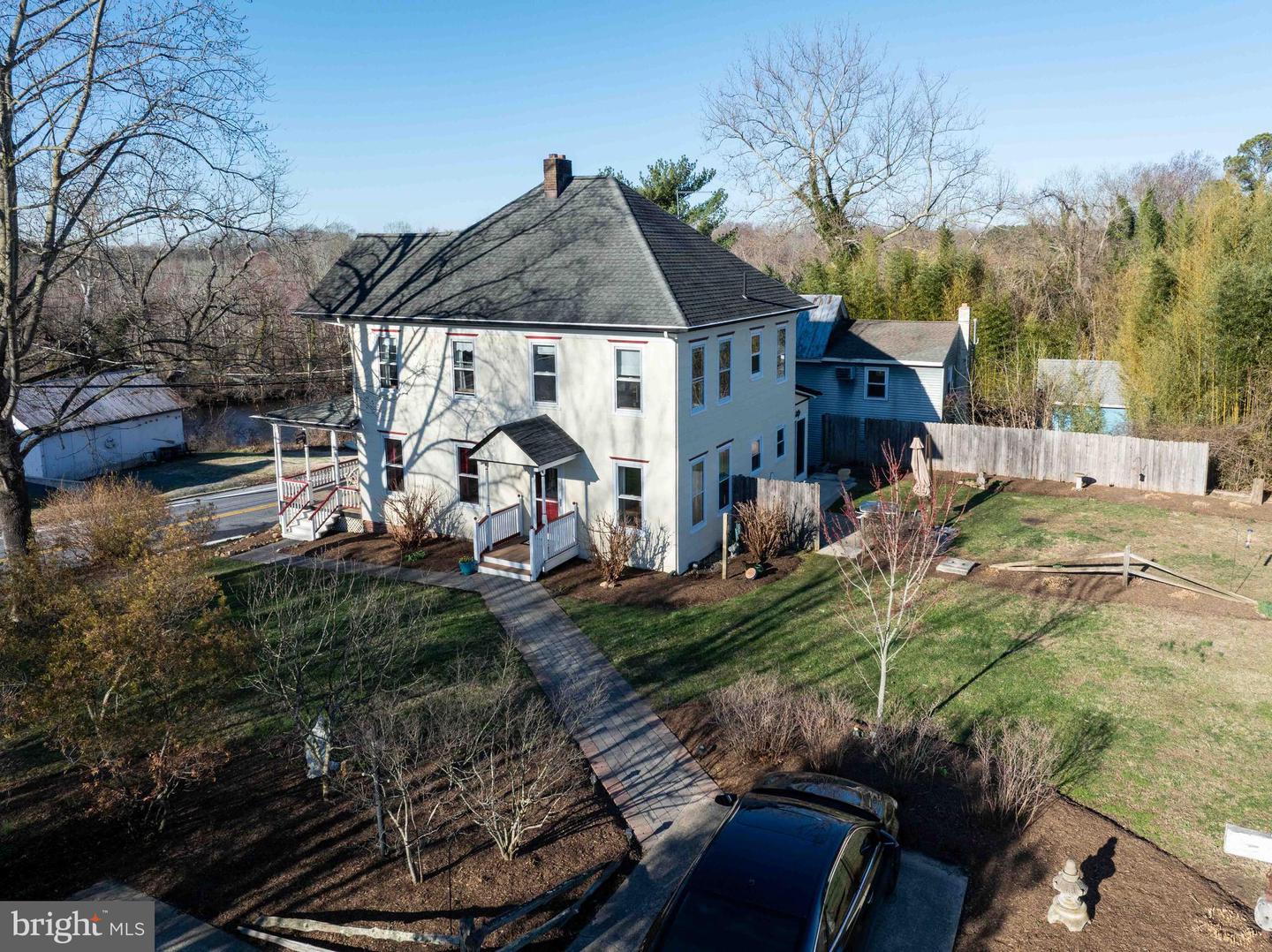 21954 Main St