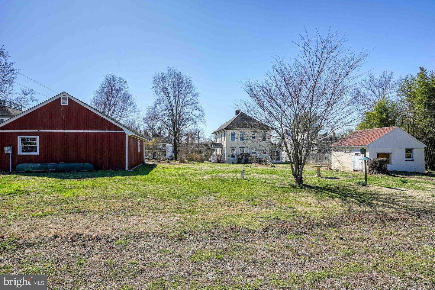 21954 Main St