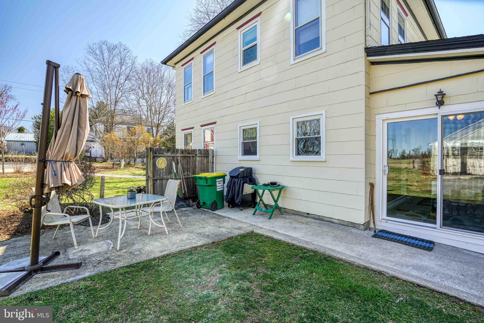 21954 Main St