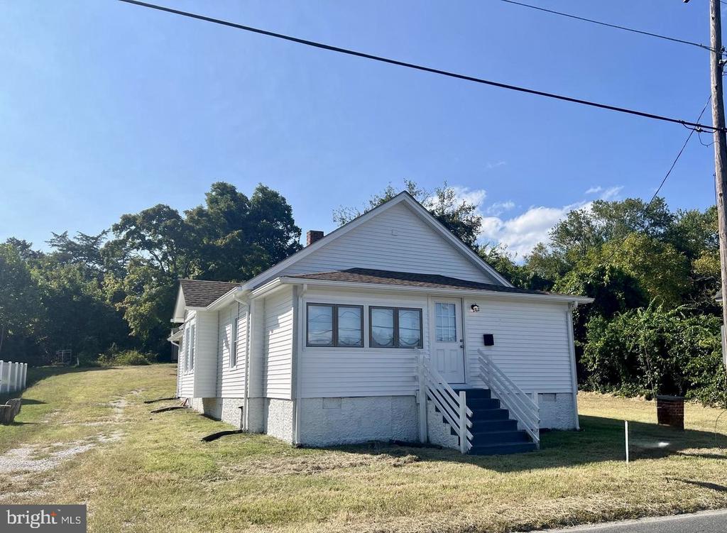 210 Denton Rd