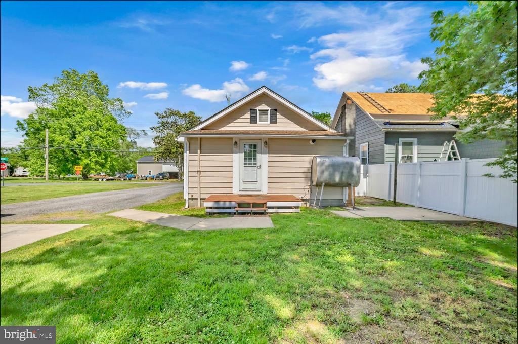 524 Denton Rd