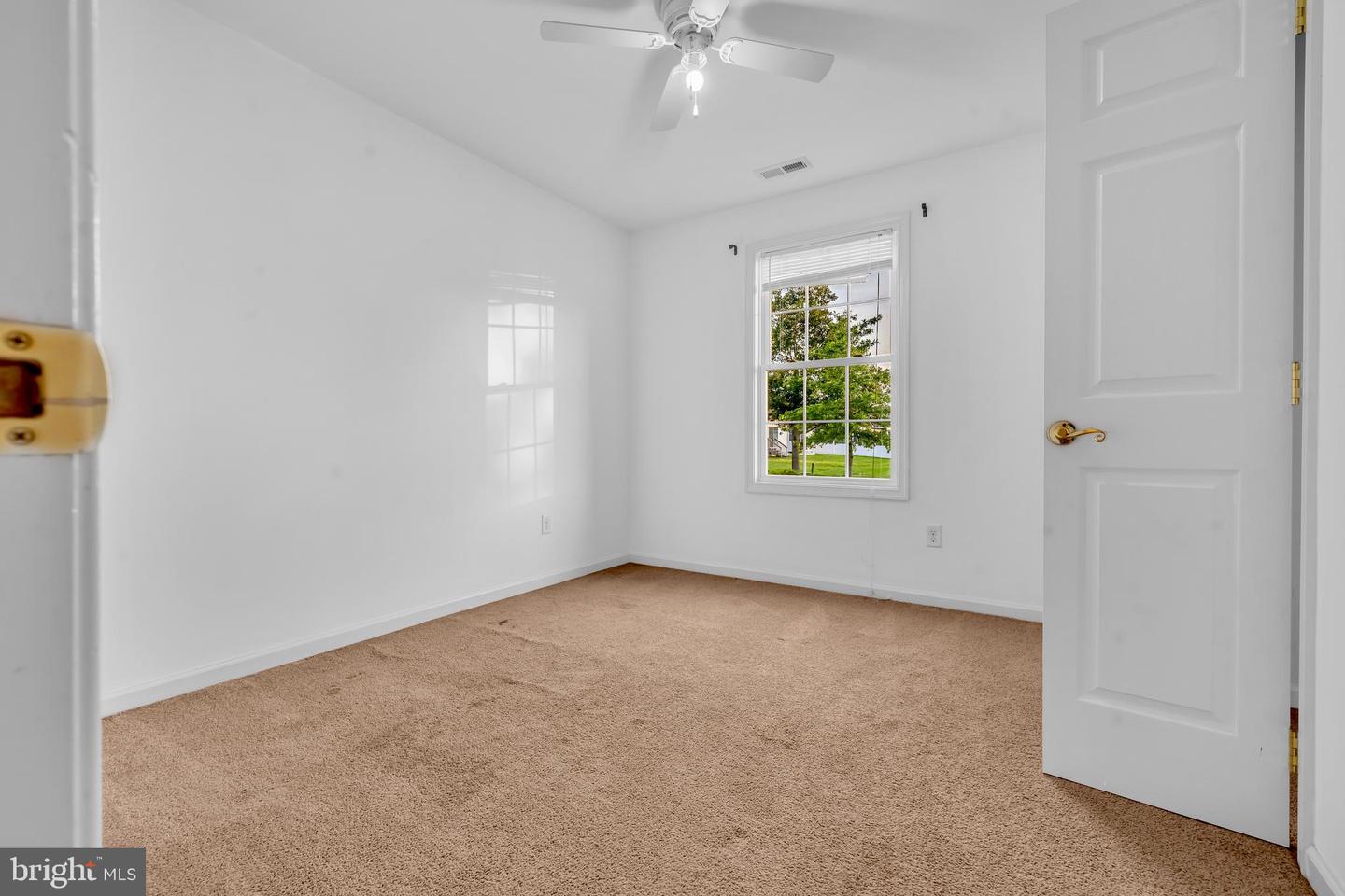 15 Ridgeway Dr