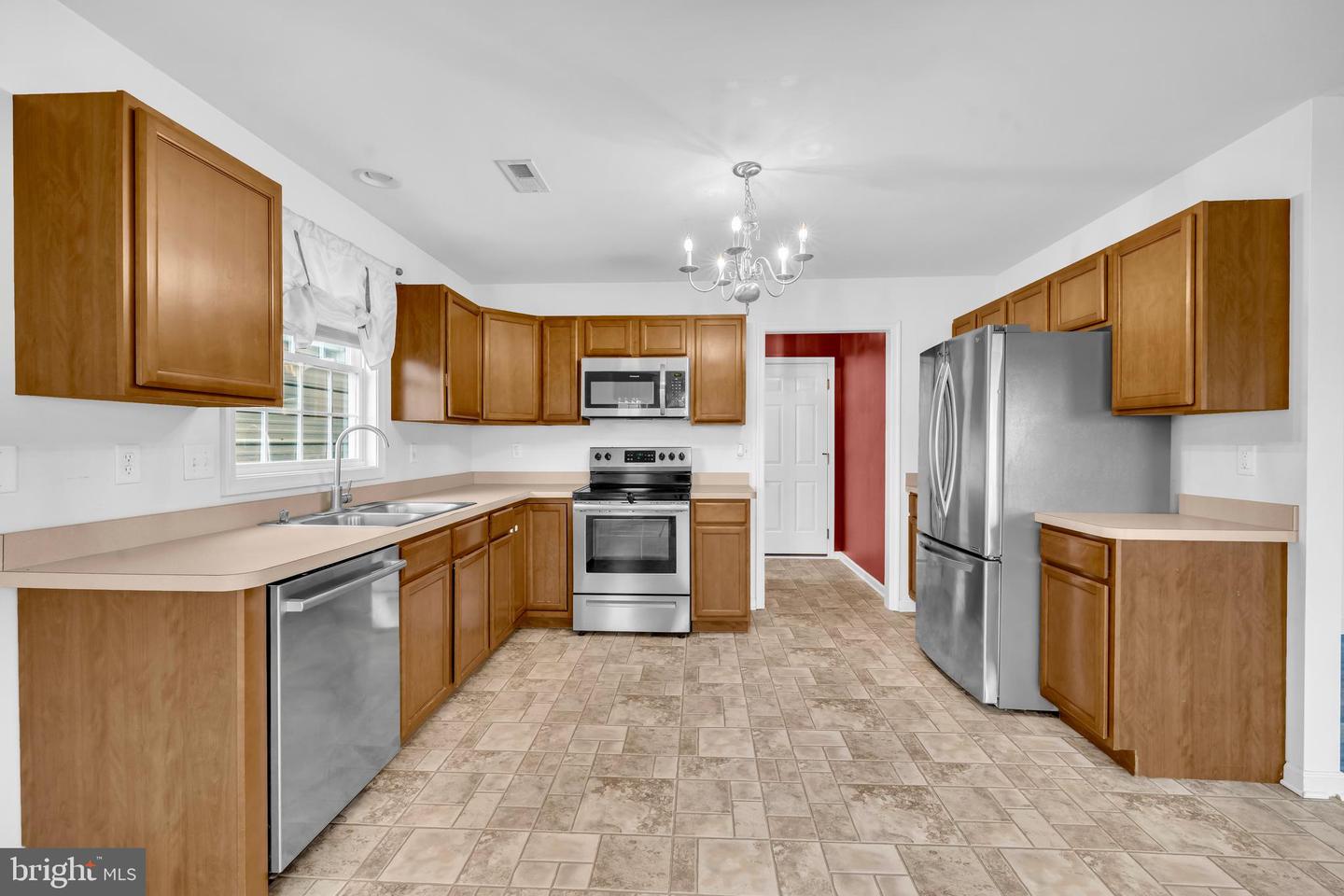 15 Ridgeway Dr