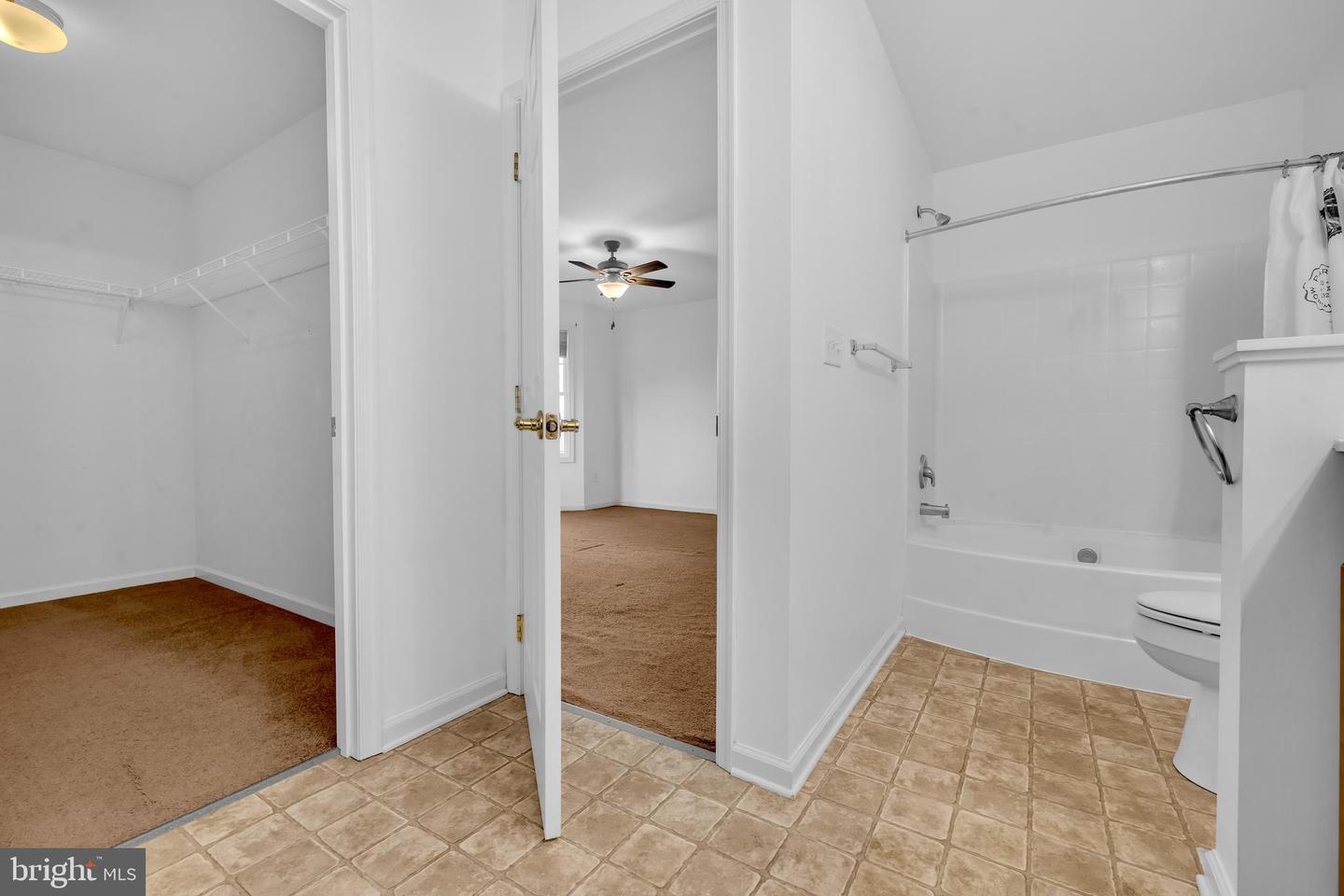 15 Ridgeway Dr