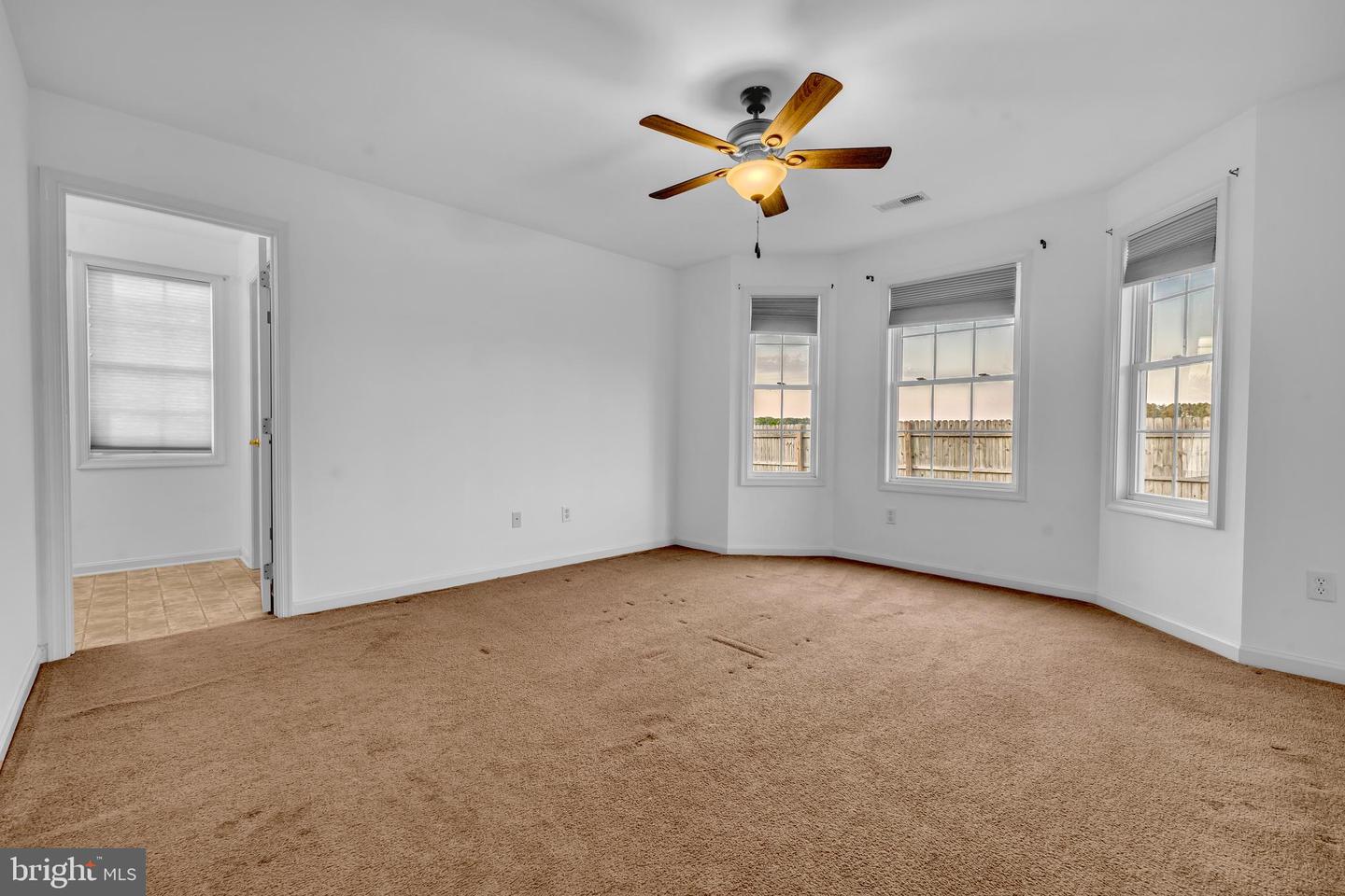 15 Ridgeway Dr
