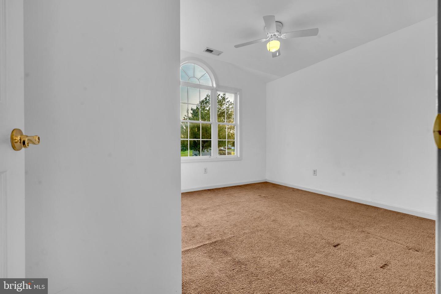 15 Ridgeway Dr