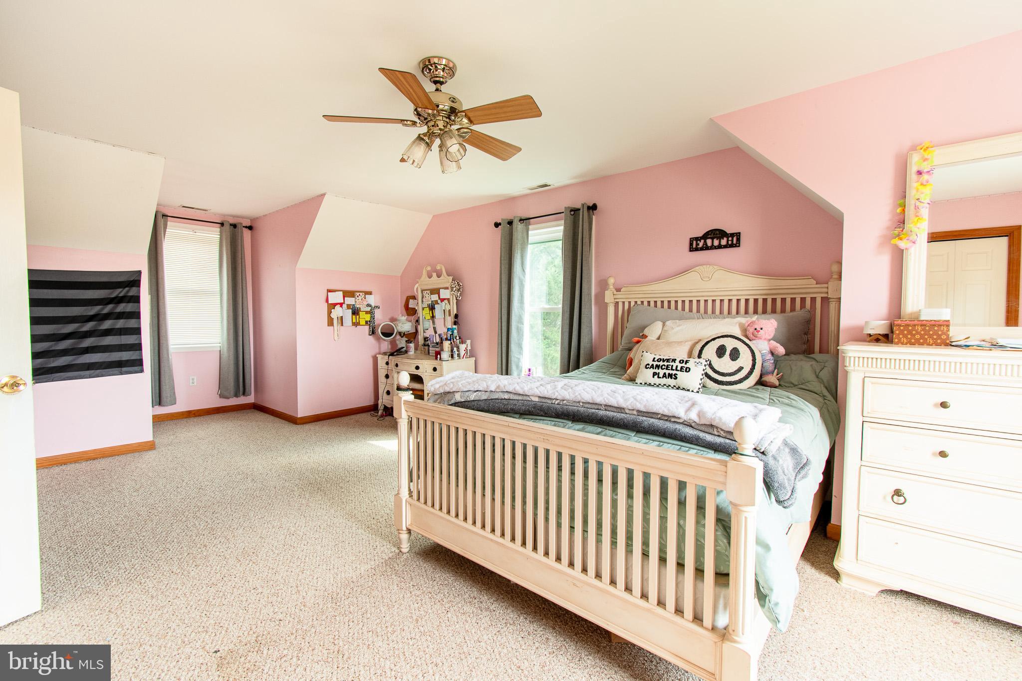 22408 Hog Creek Rd
