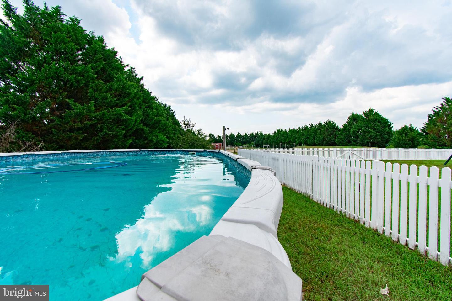 22408 Hog Creek Rd