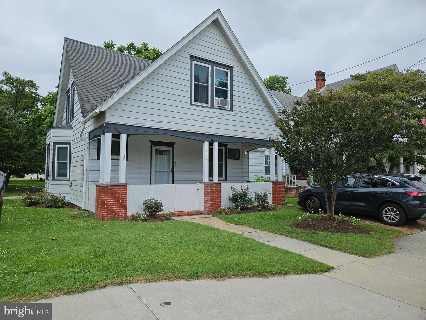 116 Maple Ave