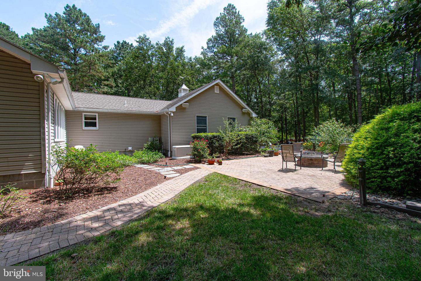 6074 Newton Rd