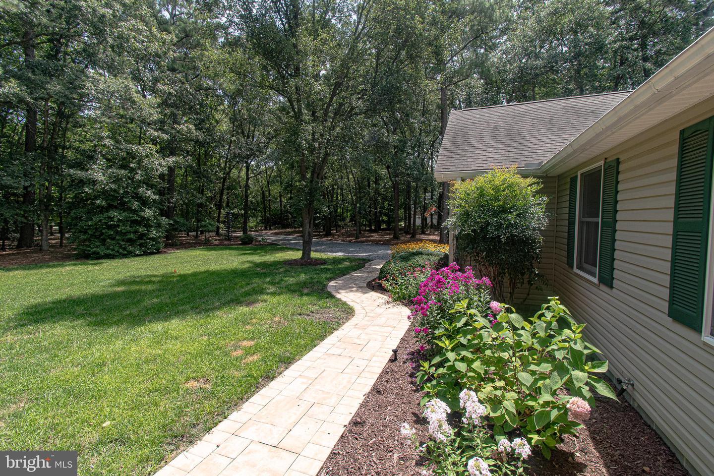 6074 Newton Rd