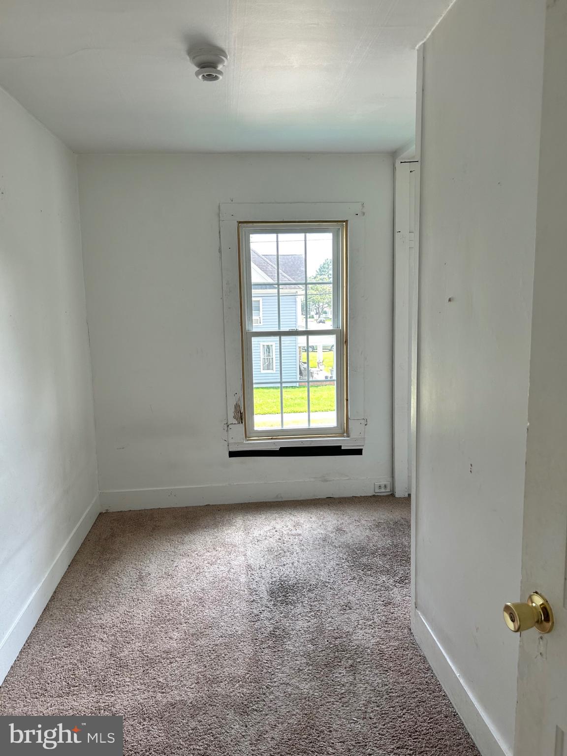 215 Academy Ave
