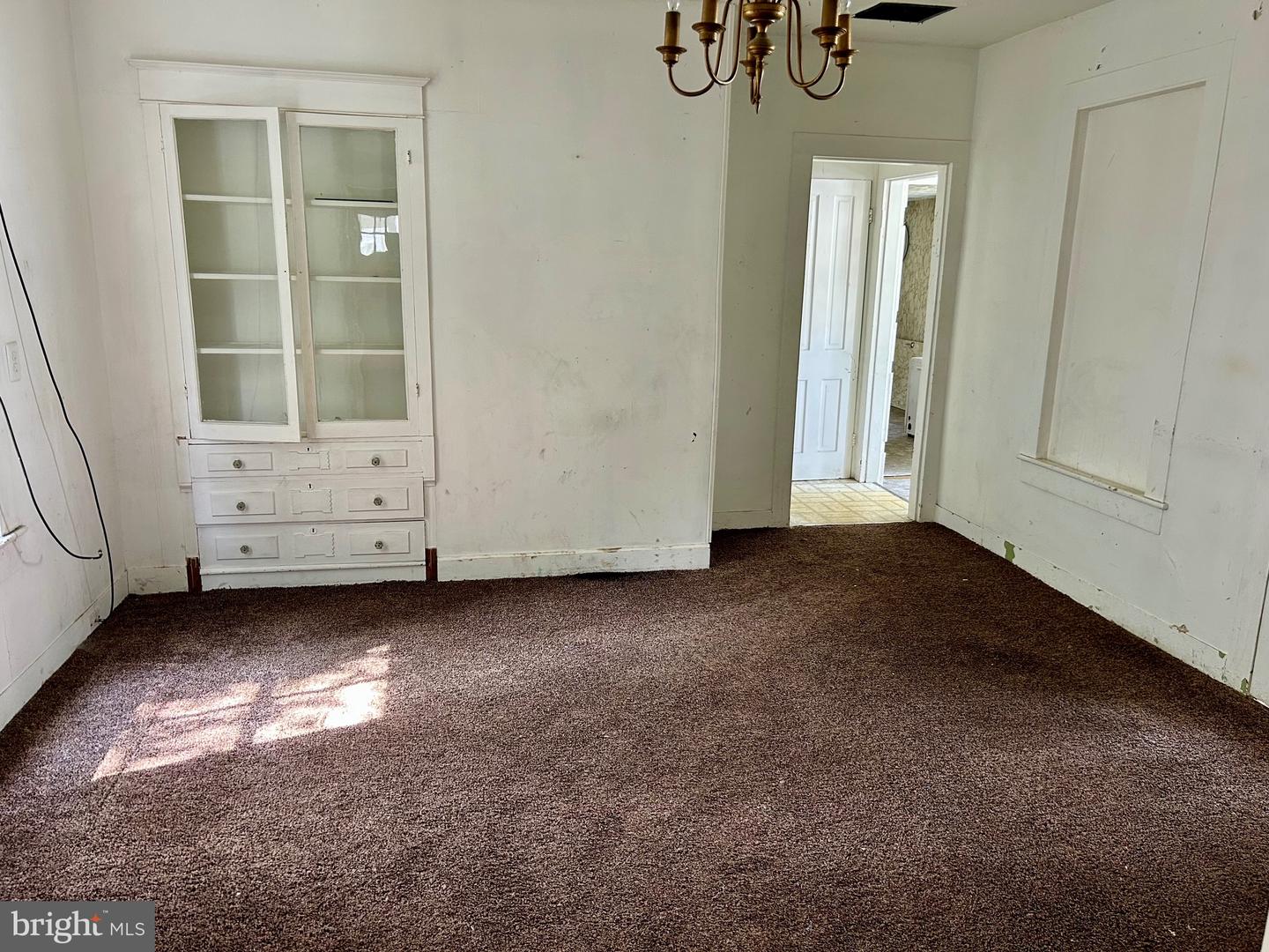 215 Academy Ave