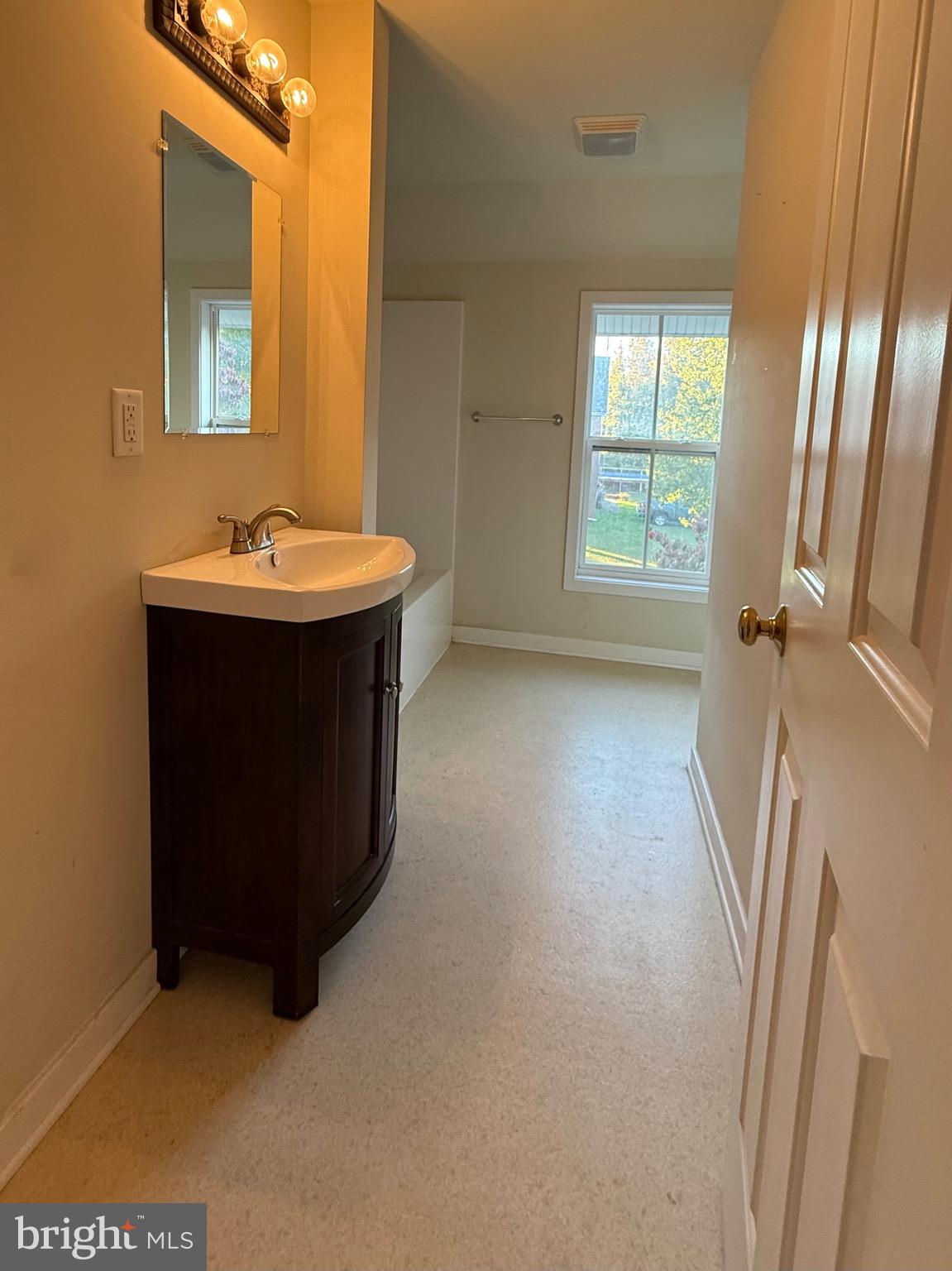 2697 Choptank Main St
