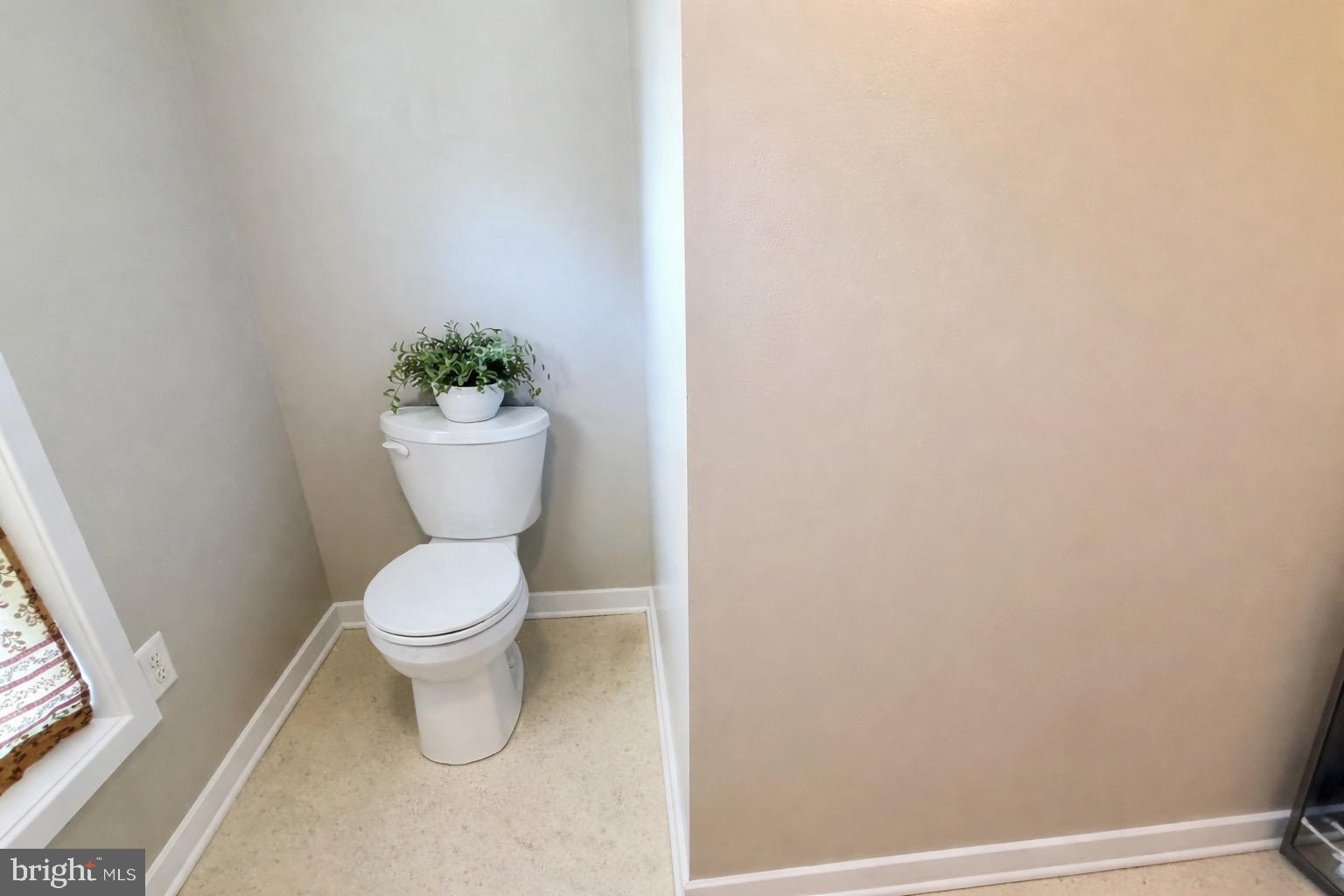 2697 Choptank Main St