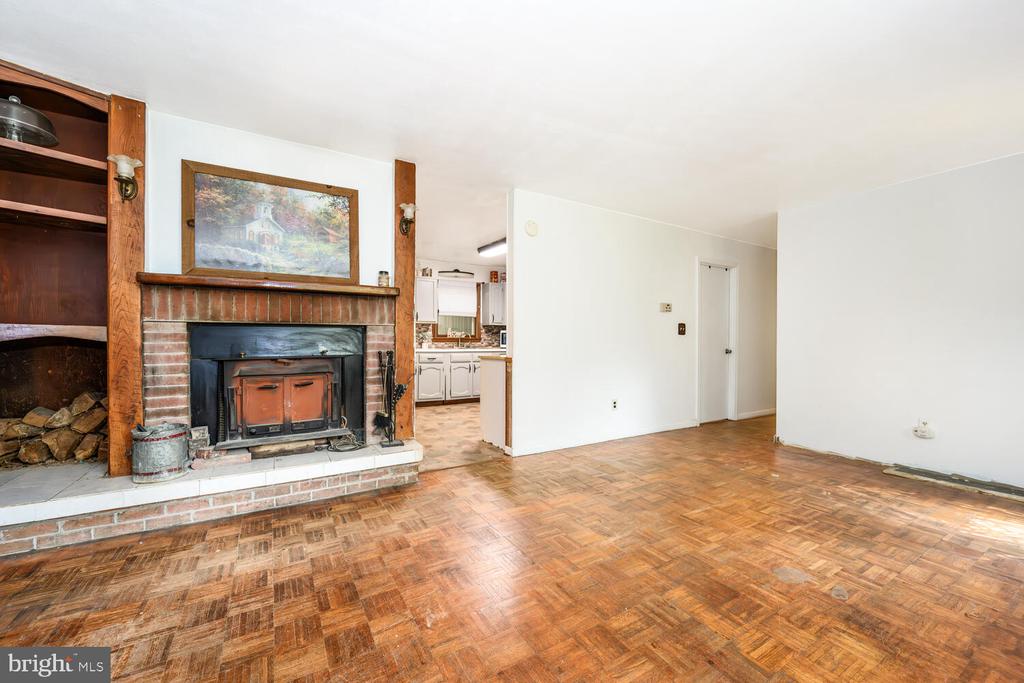 24316 Auction Rd
