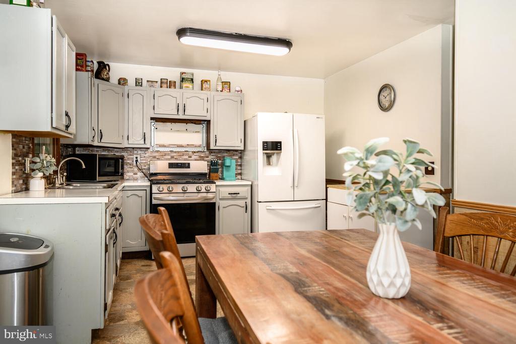 24316 Auction Rd