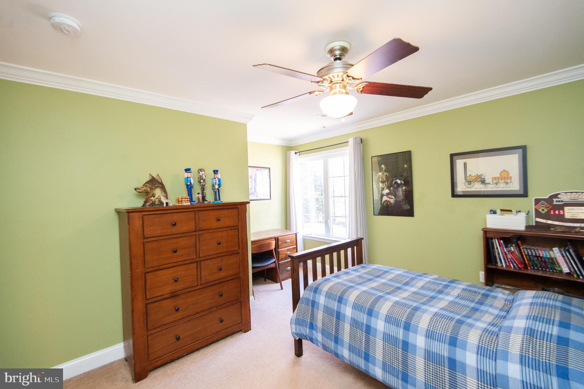 5585 HARMONY WOODS DRIVE