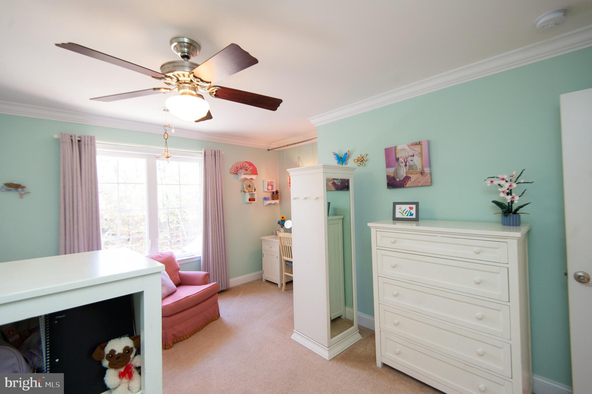 5585 HARMONY WOODS DRIVE