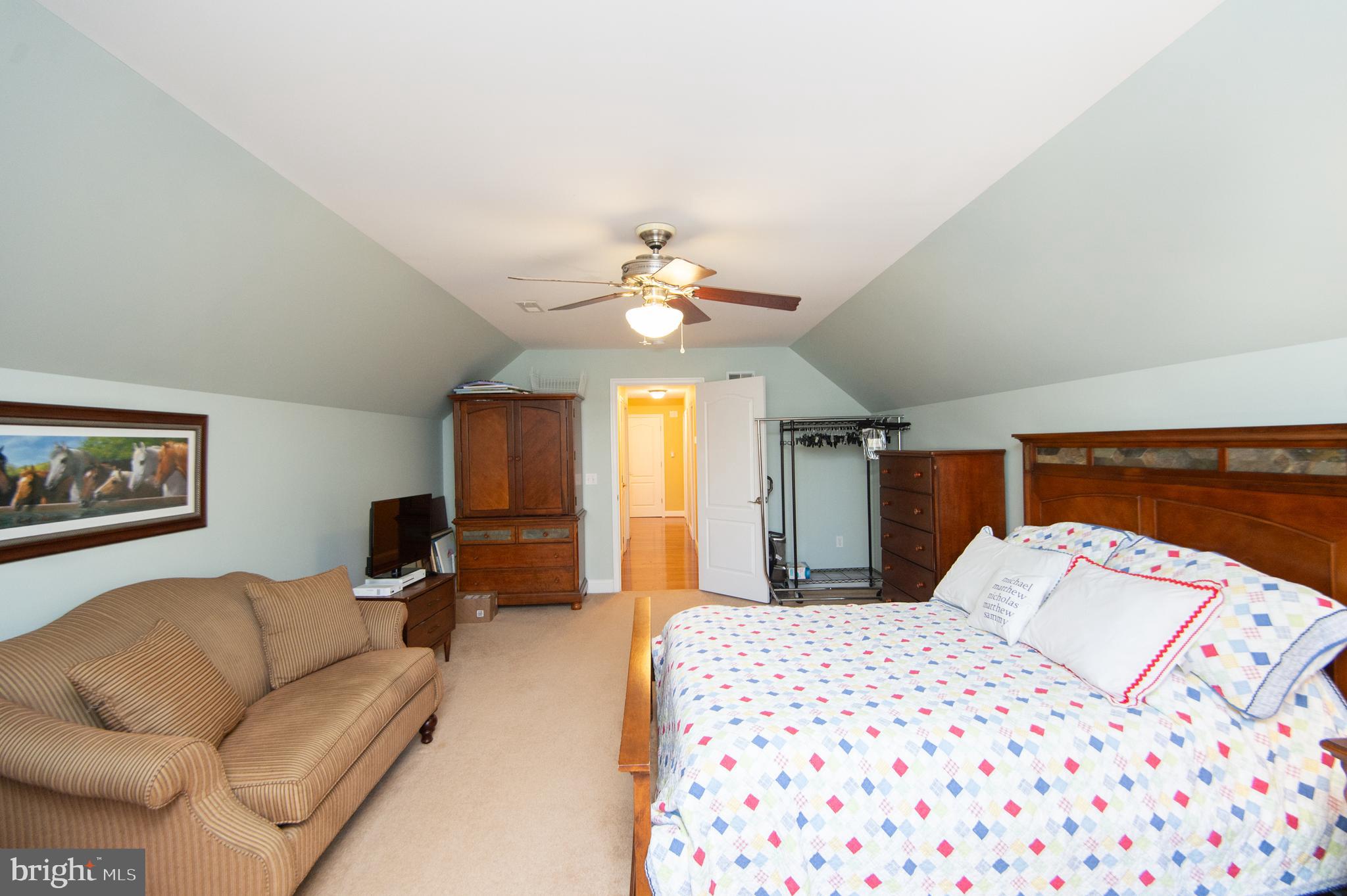 5585 HARMONY WOODS DRIVE