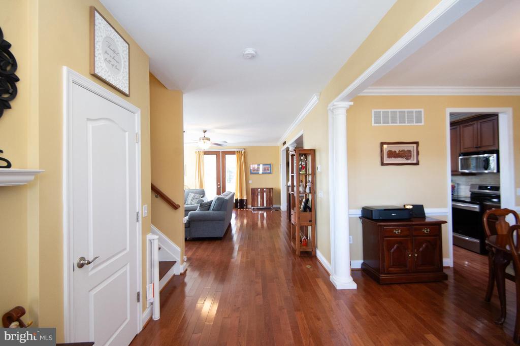 5585 HARMONY WOODS DRIVE