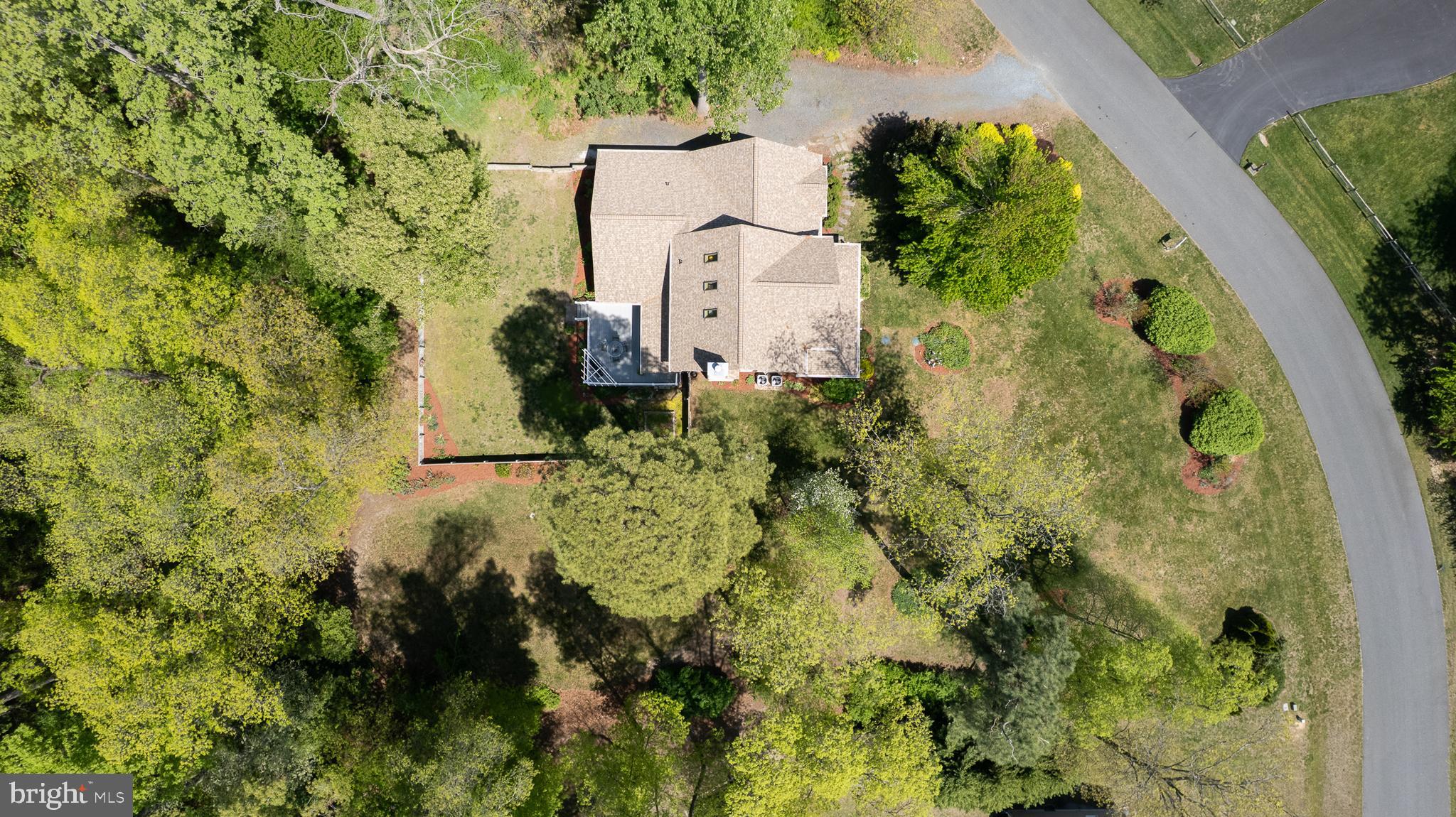 5585 HARMONY WOODS DRIVE