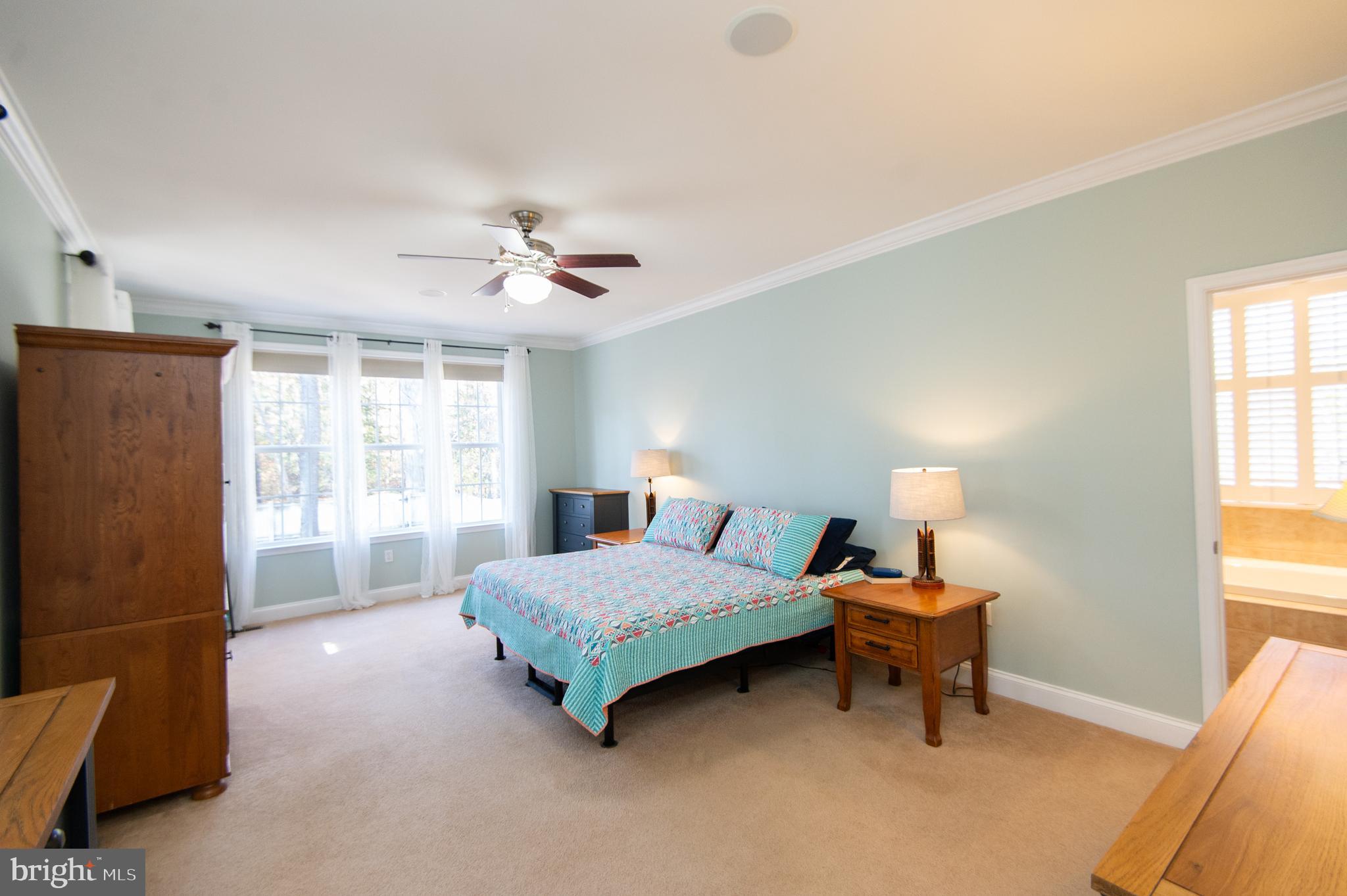 5585 HARMONY WOODS DRIVE