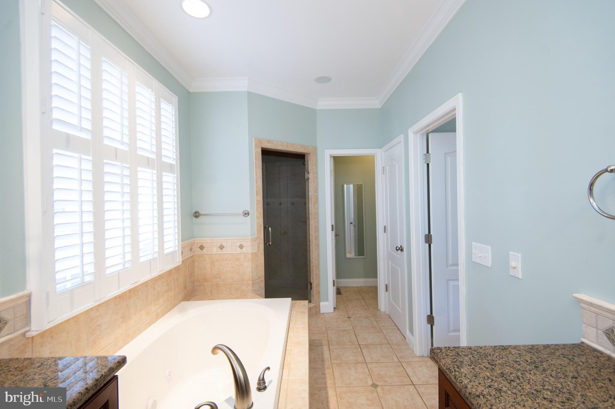 5585 HARMONY WOODS DRIVE