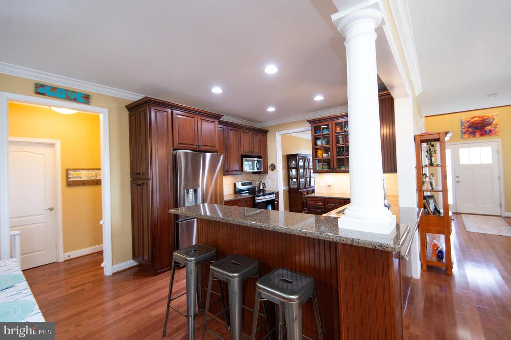 5585 HARMONY WOODS DRIVE