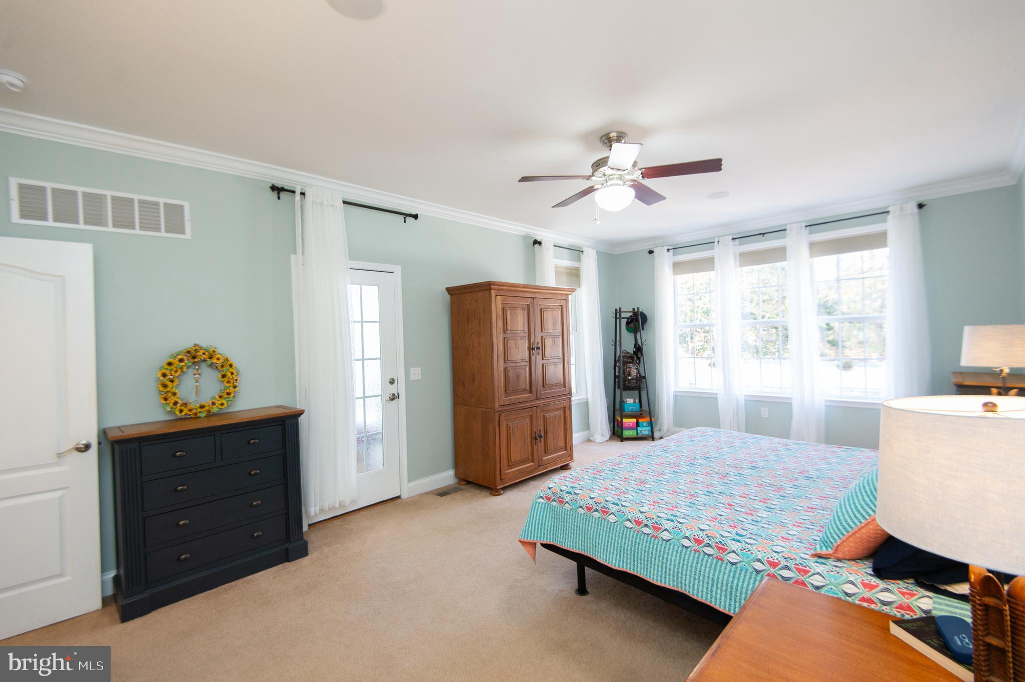 5585 HARMONY WOODS DRIVE