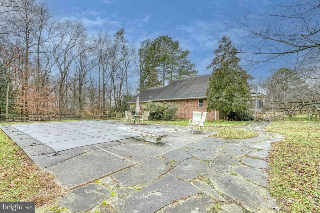 14957 CHERRY LANE