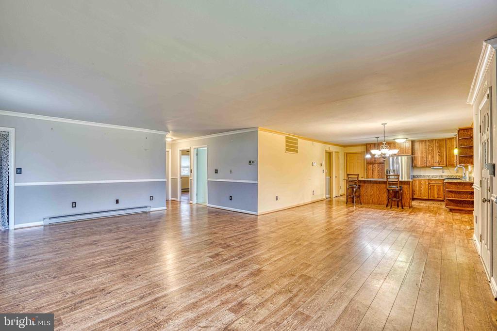 14957 CHERRY LANE