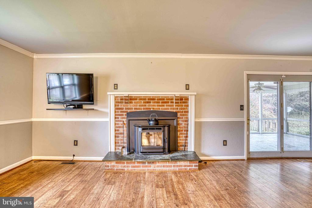 14957 CHERRY LANE