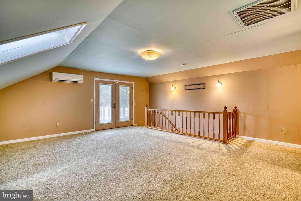14957 CHERRY LANE