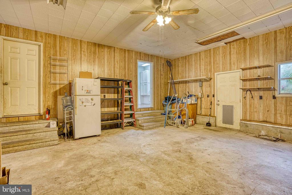 14957 CHERRY LANE